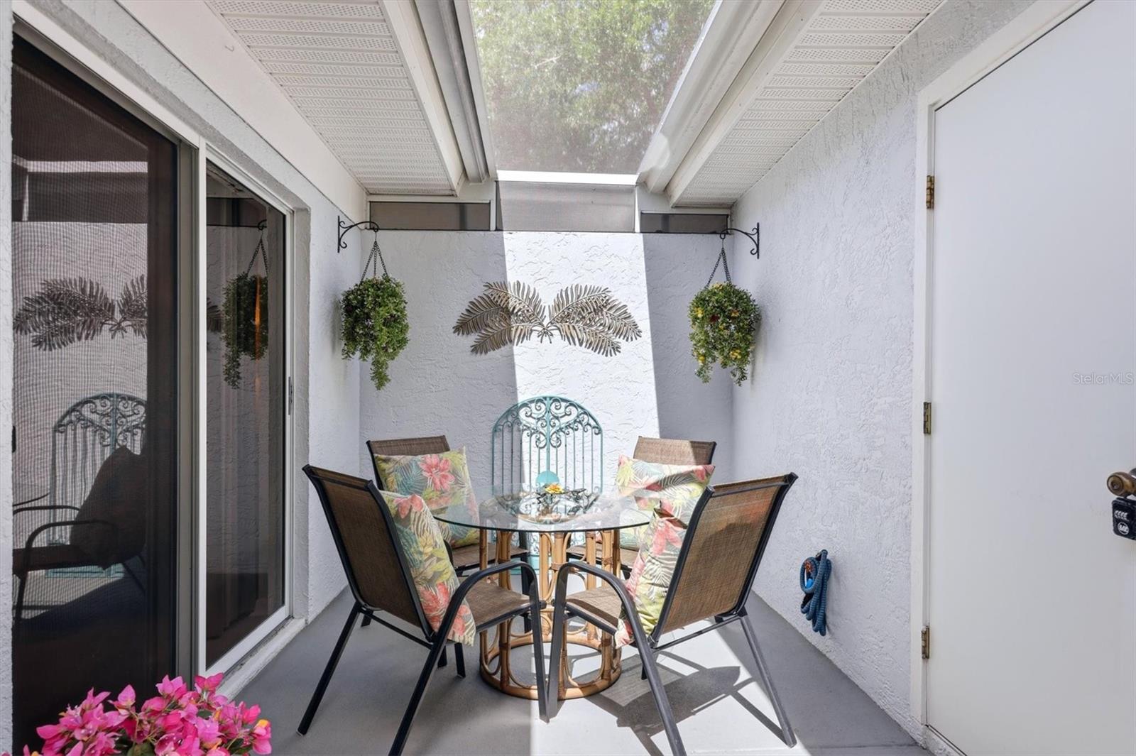 Image 4 of 45 For 6401 Approach Road 32