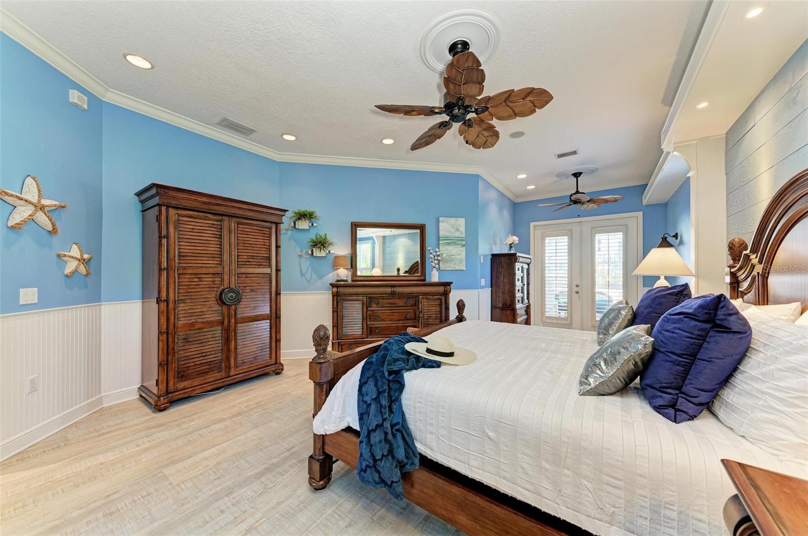 Image 24 of 68 For 4527 Blue Marlin Drive