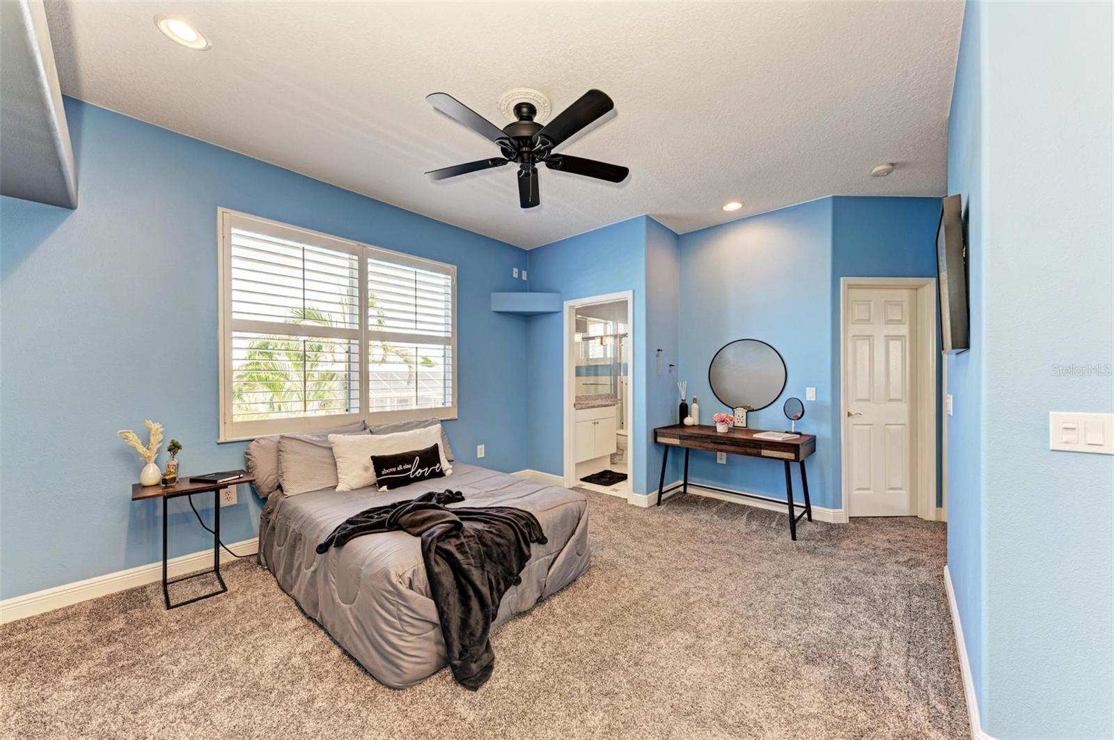 Image 34 of 68 For 4527 Blue Marlin Drive