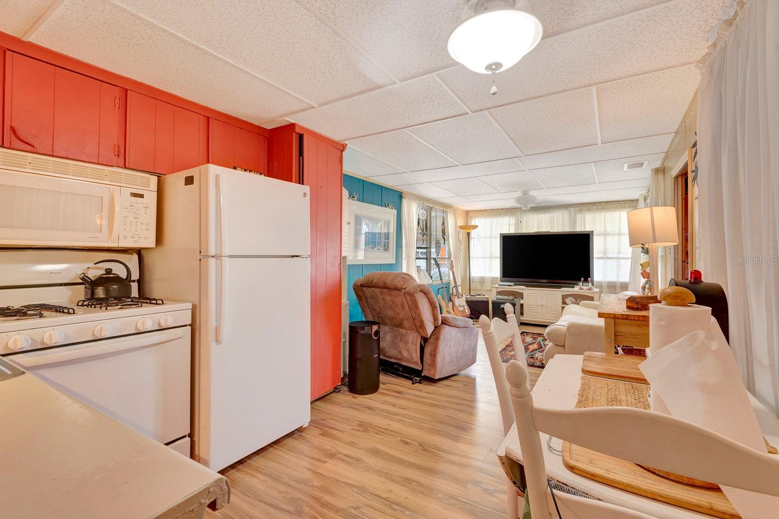 Image 10 of 27 For 515 50th Avenue Terrace W