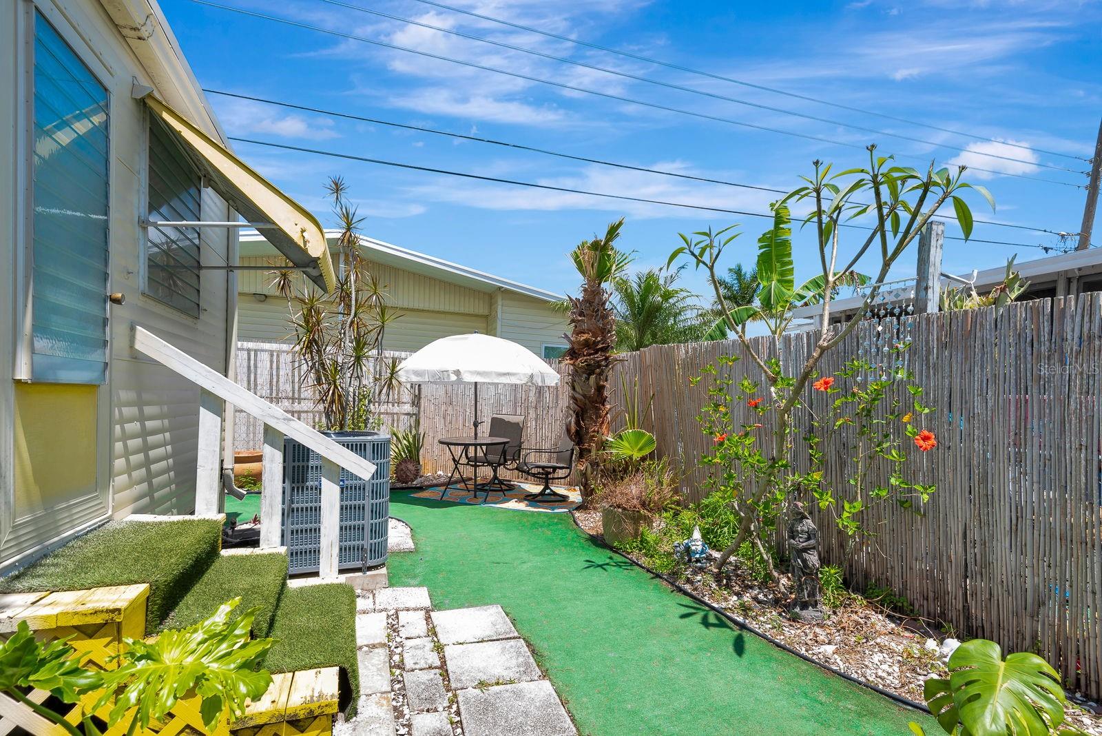 Image 19 of 27 For 515 50th Avenue Terrace W