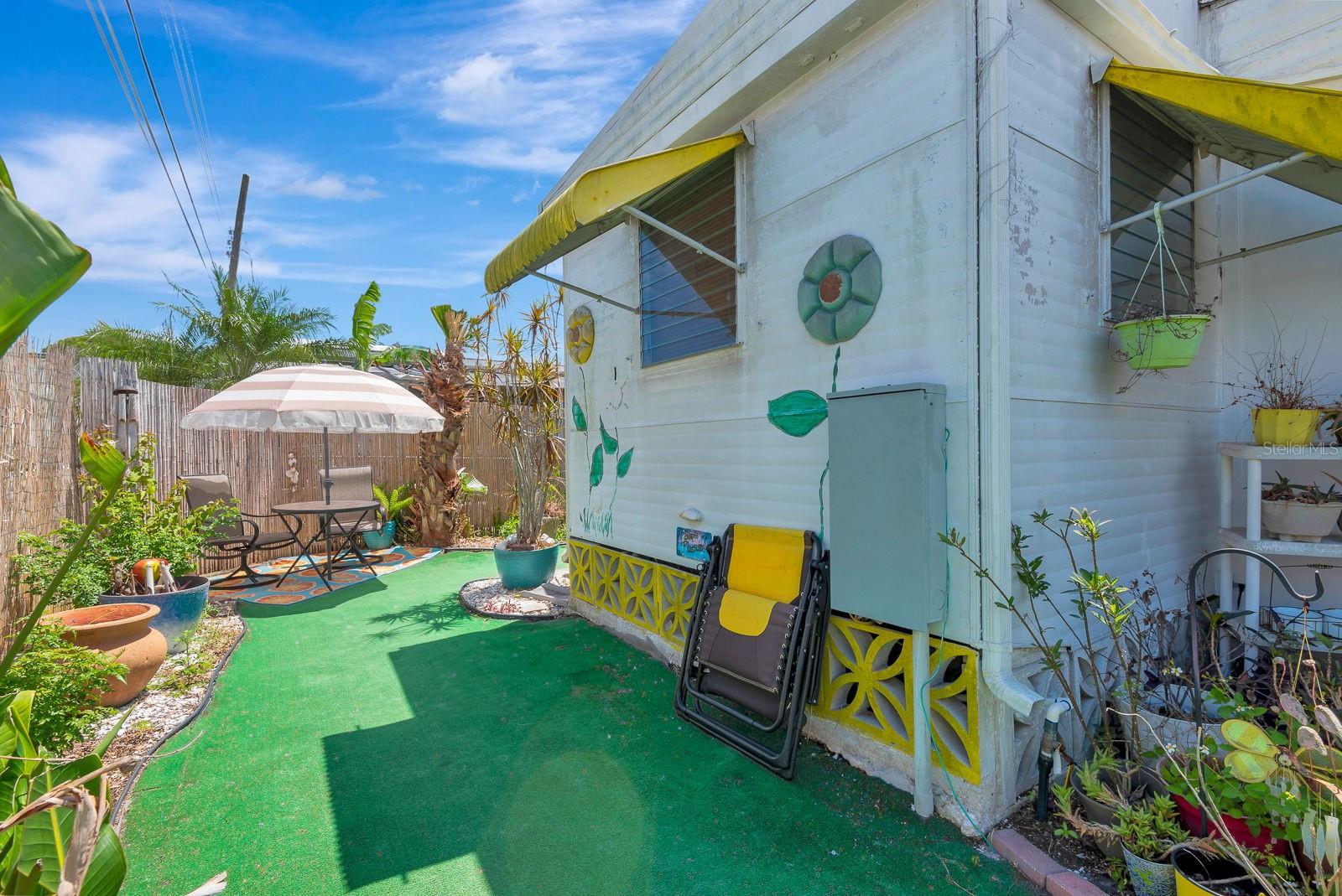 Image 21 of 27 For 515 50th Avenue Terrace W