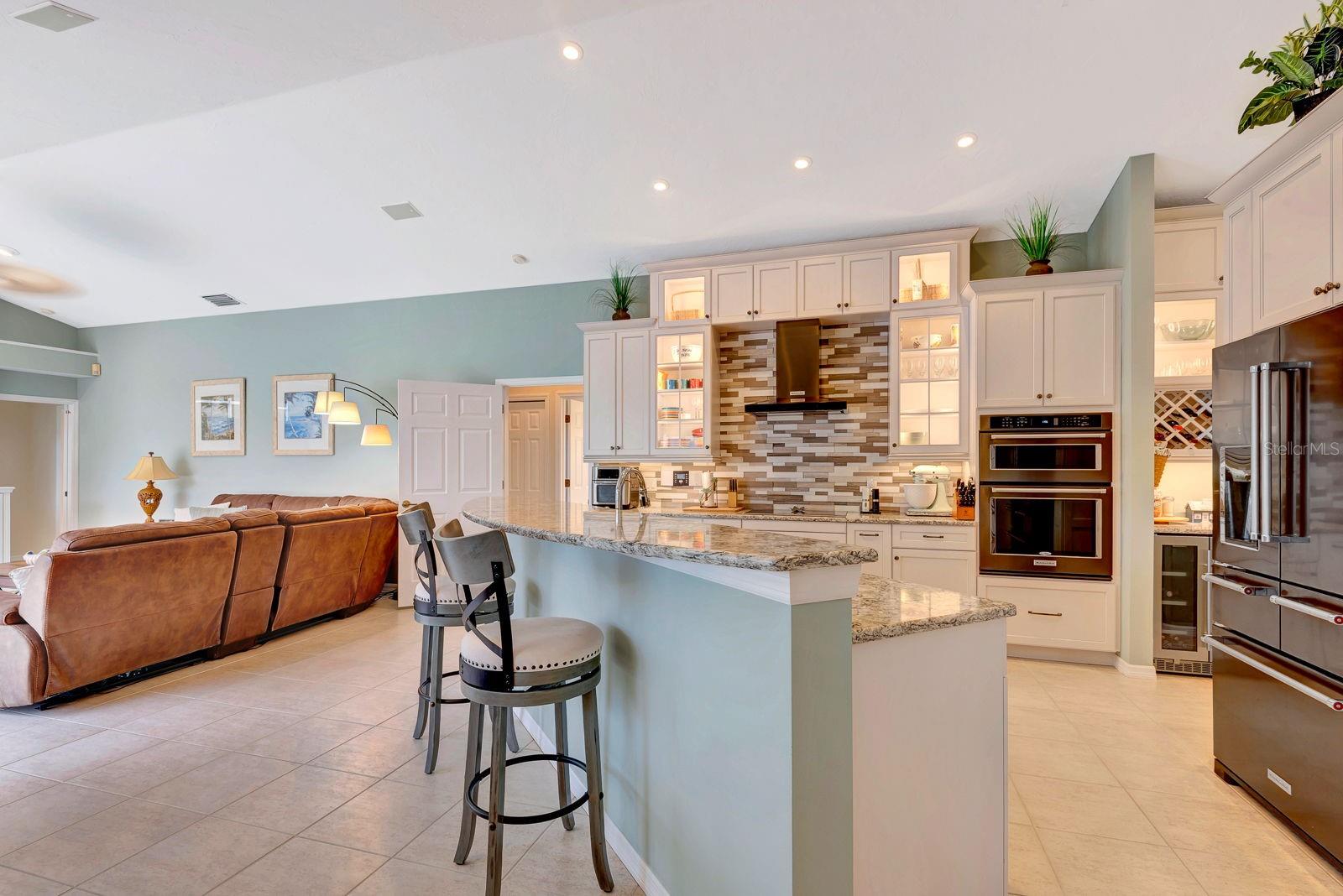 Image 10 of 49 For 10005 Cherry Hills Avenue Circle