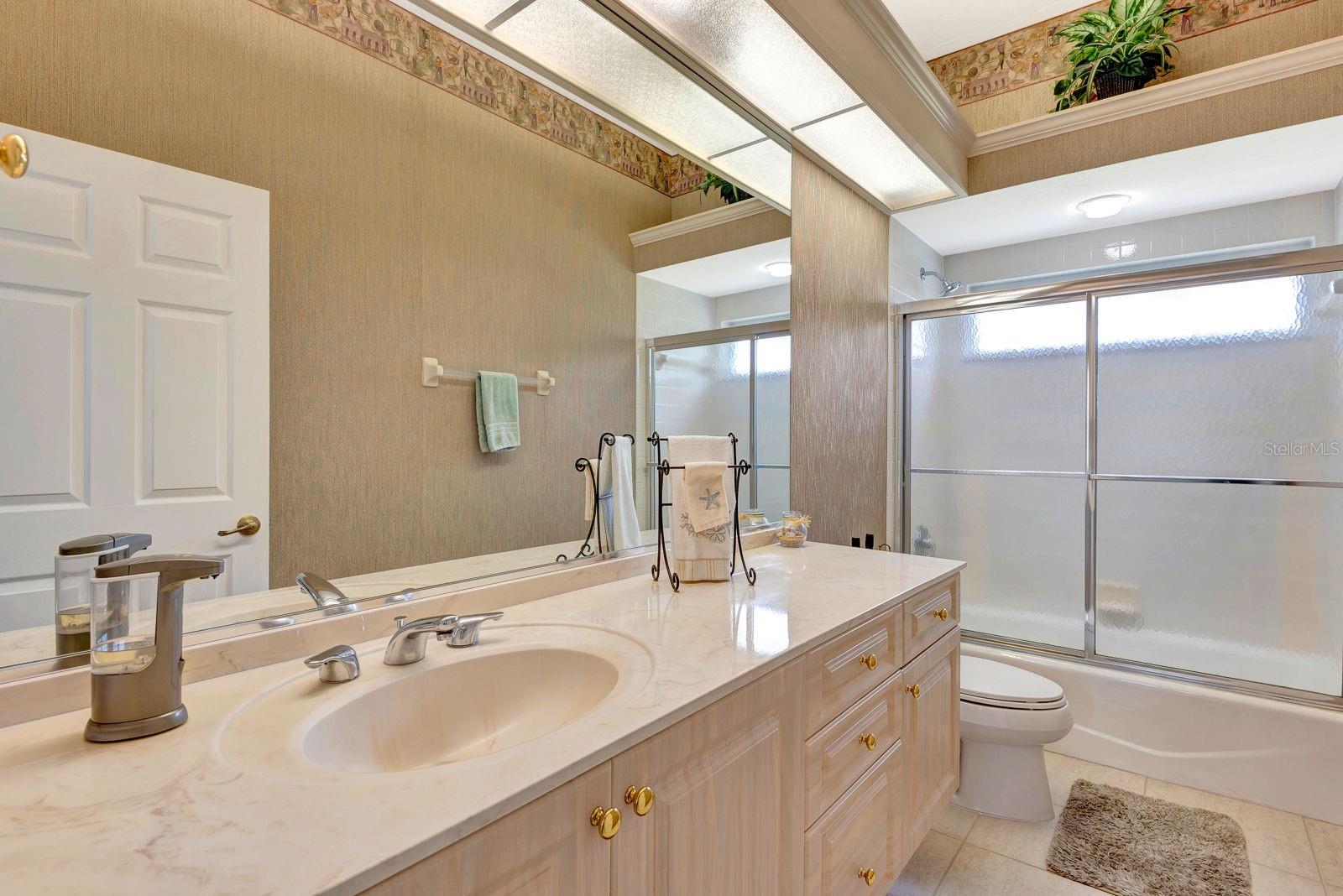 Image 30 of 49 For 10005 Cherry Hills Avenue Circle