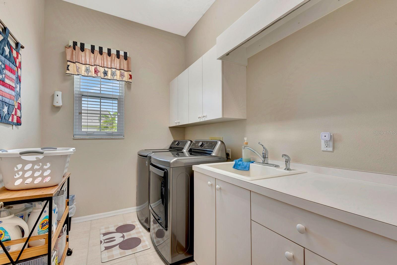 Image 35 of 49 For 10005 Cherry Hills Avenue Circle