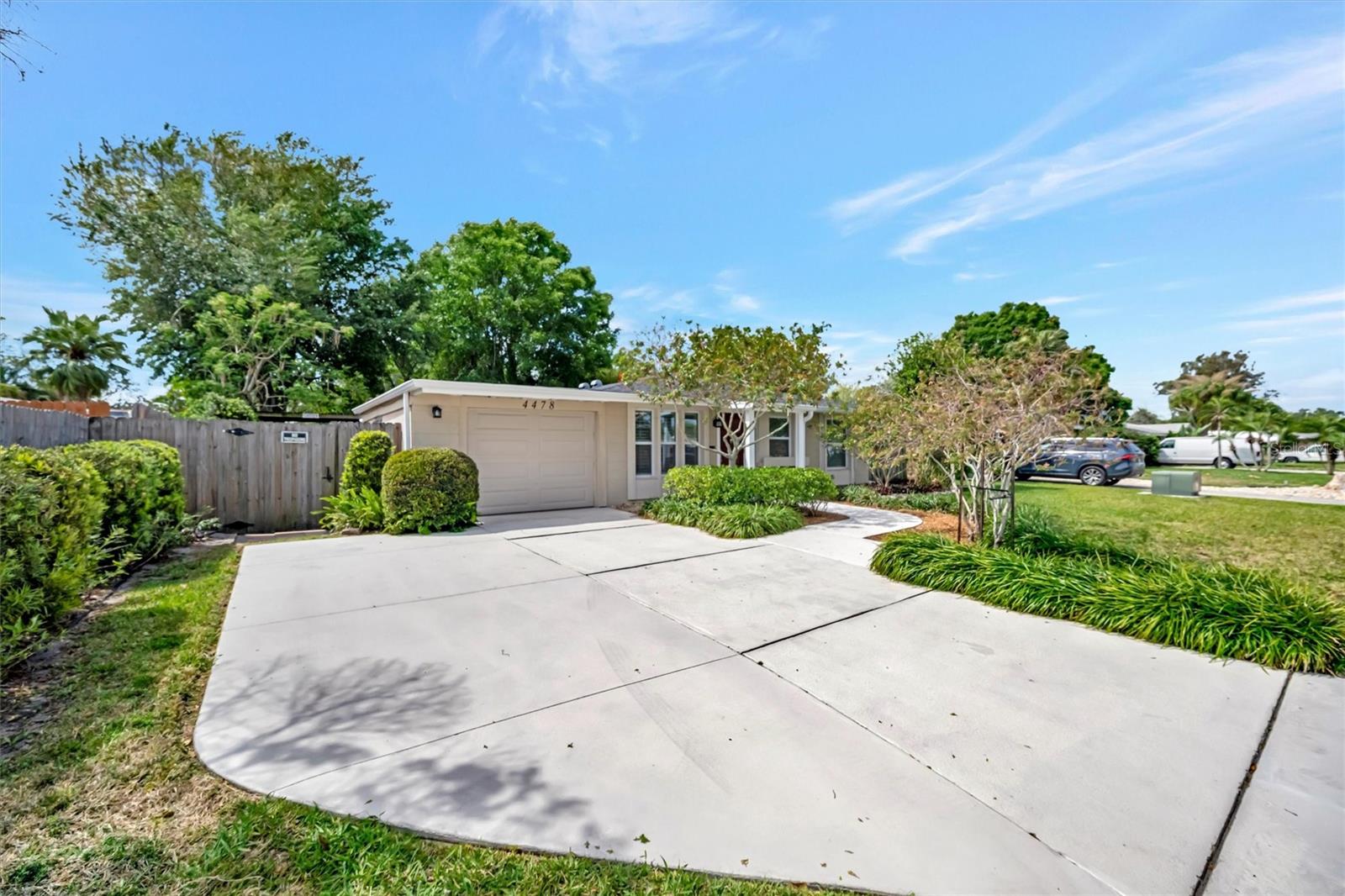 Image 6 of 85 For 4478 Coco Ridge Circle