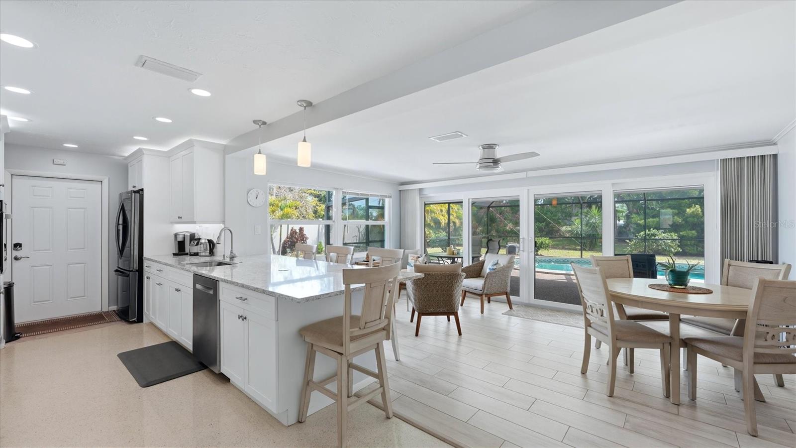 Image 14 of 50 For 2486 Breakwater Circle