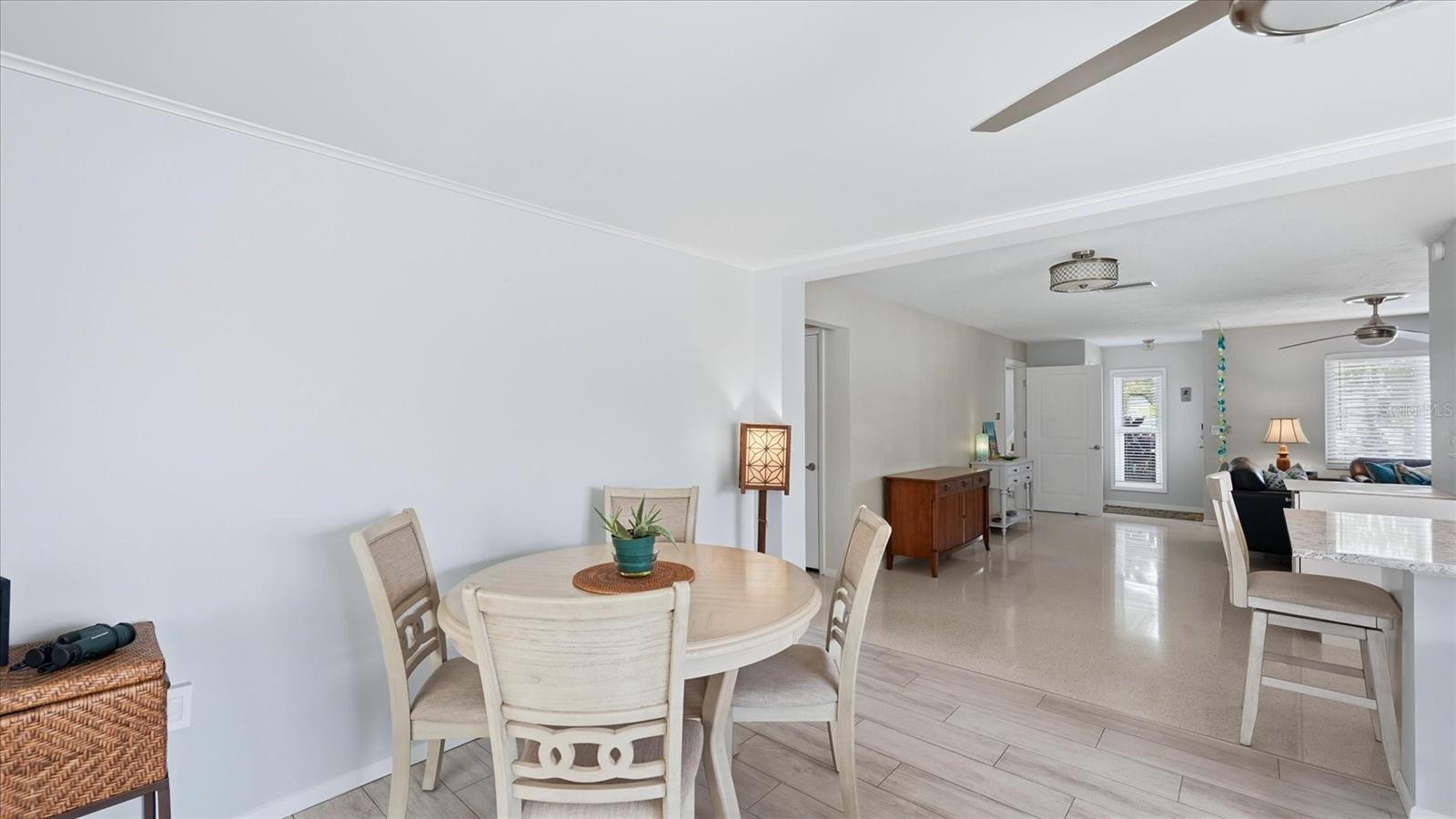 Image 15 of 50 For 2486 Breakwater Circle