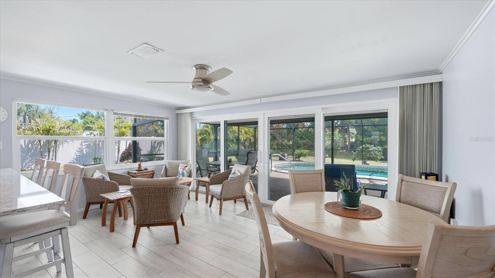 Image 16 of 50 For 2486 Breakwater Circle