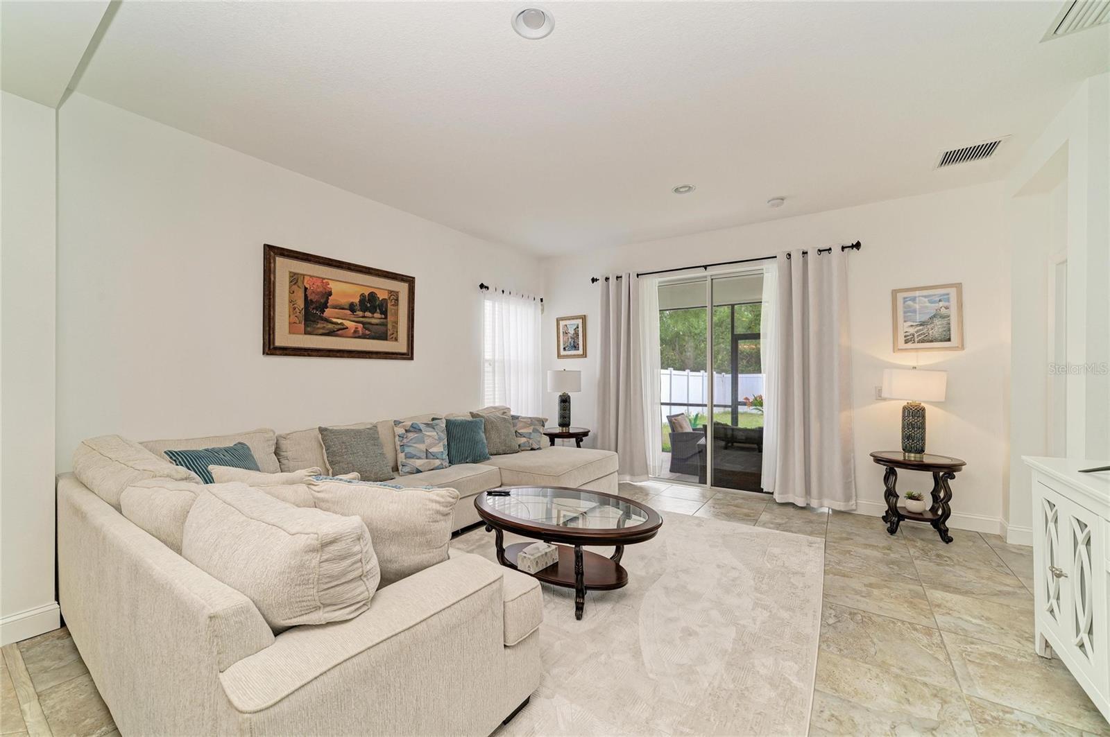 Image 21 of 44 For 4650 Woodbrook Drive