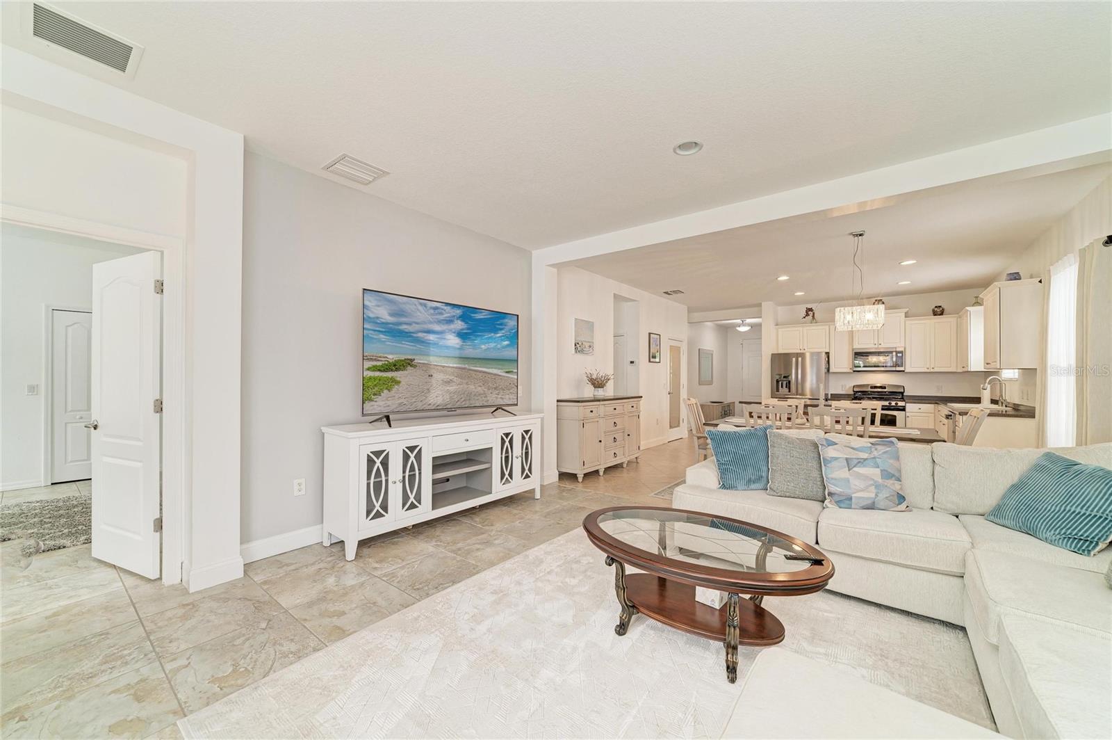 Image 24 of 44 For 4650 Woodbrook Drive