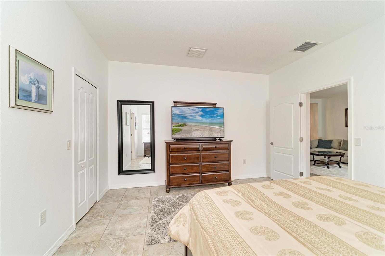 Image 27 of 44 For 4650 Woodbrook Drive