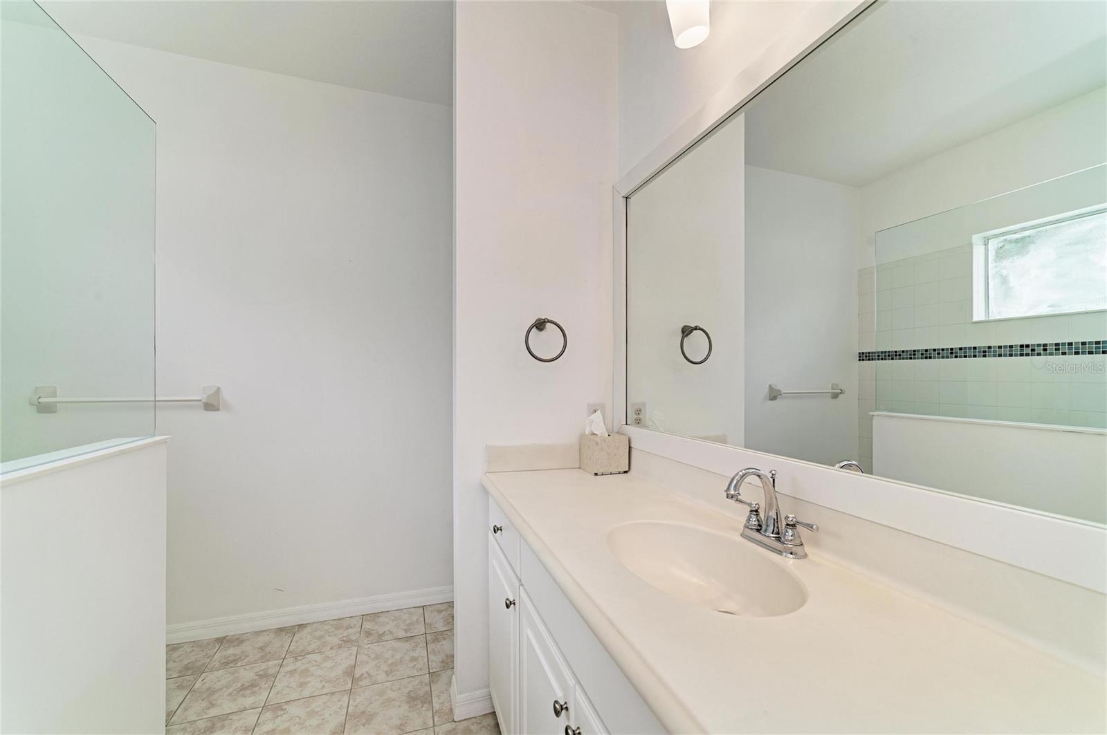 Image 28 of 44 For 4650 Woodbrook Drive