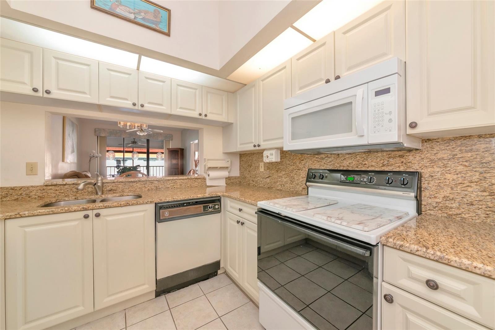 Image 6 of 19 For 4425 45th Avenue W 202