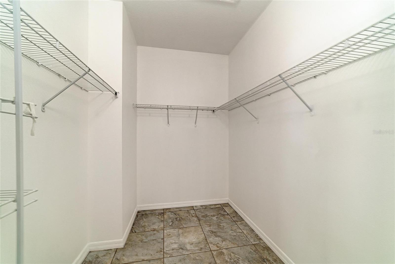 Image 28 of 42 For 4650 Woodbrook Drive