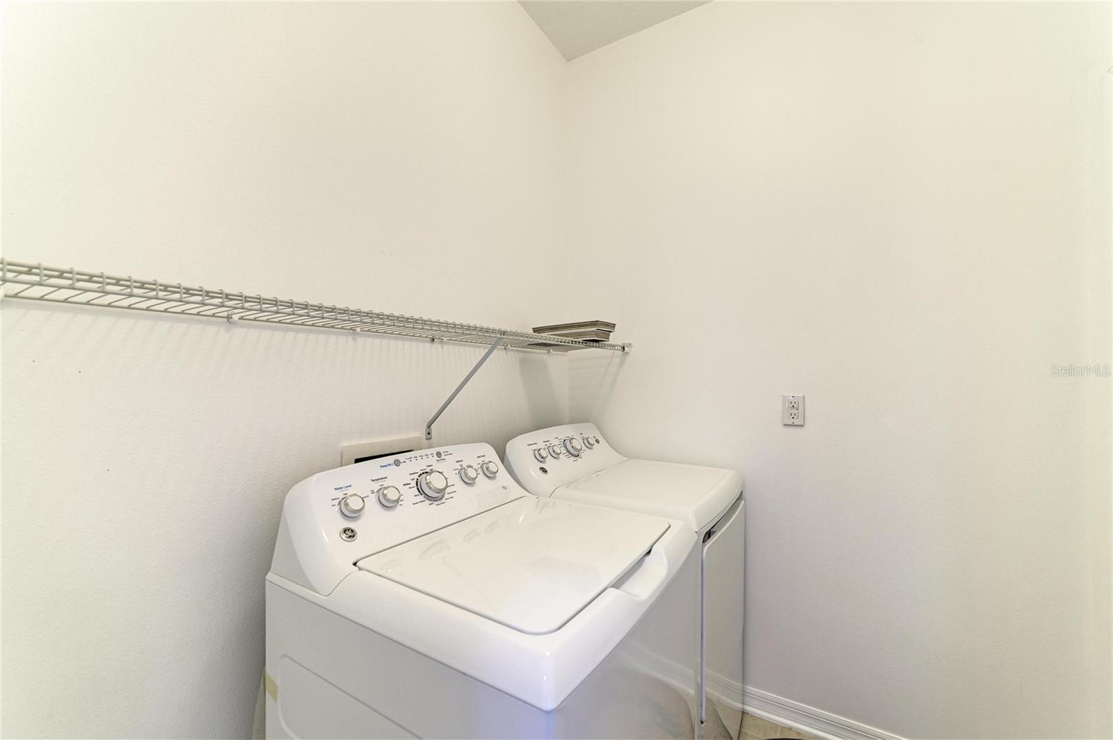 Image 34 of 42 For 4650 Woodbrook Drive