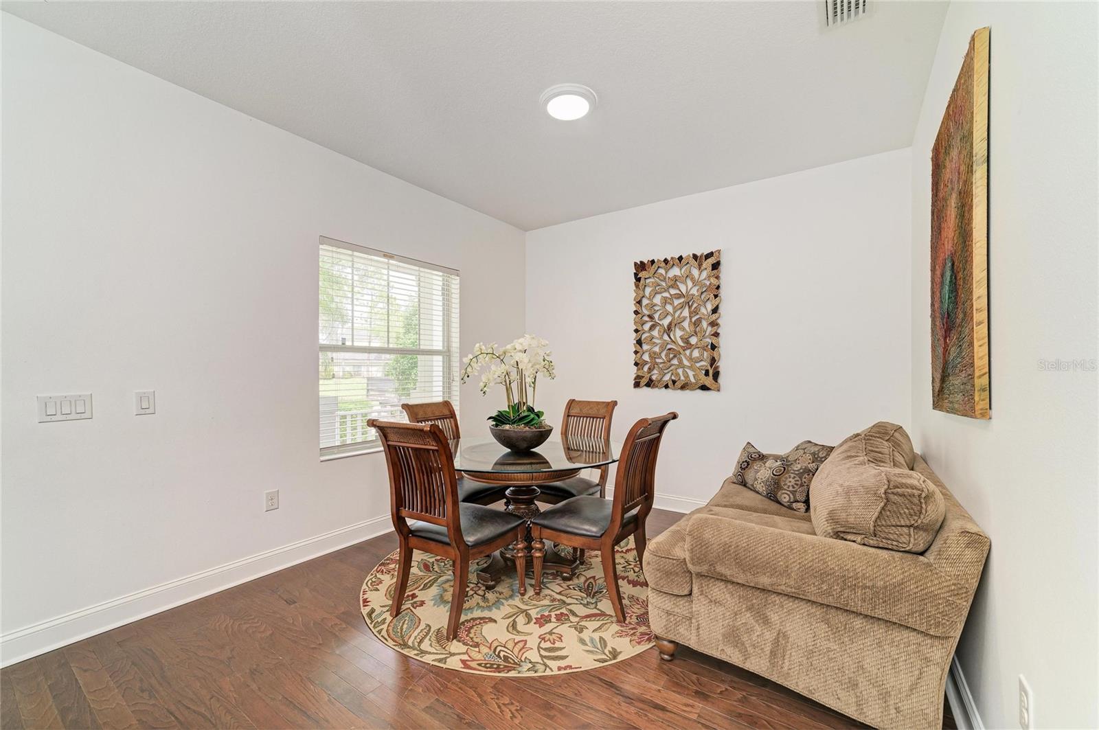 Image 7 of 42 For 4650 Woodbrook Drive