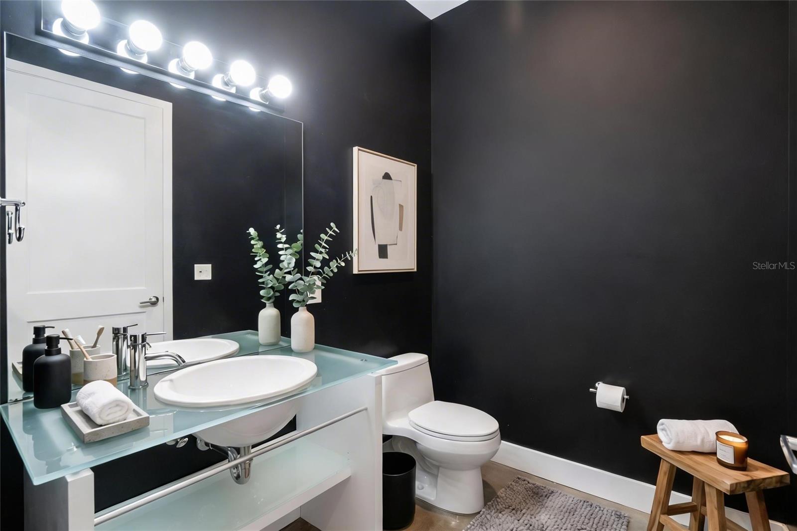 Image 14 of 39 For 1751 Hawthorne Street