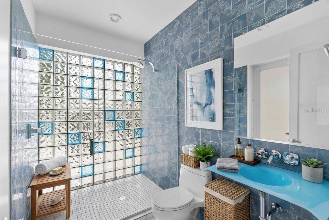 Image 16 of 39 For 1751 Hawthorne Street