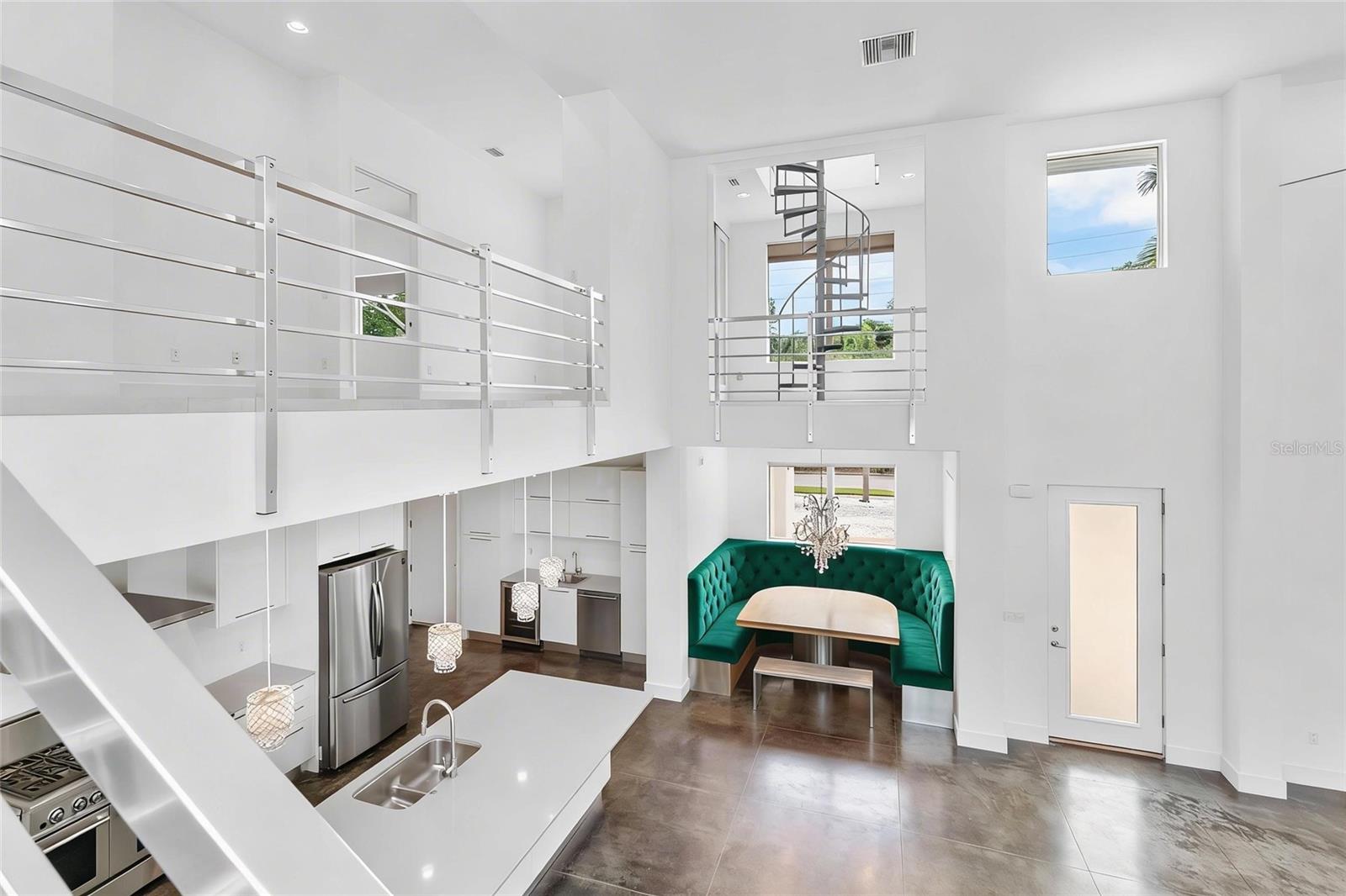 Image 20 of 39 For 1751 Hawthorne Street