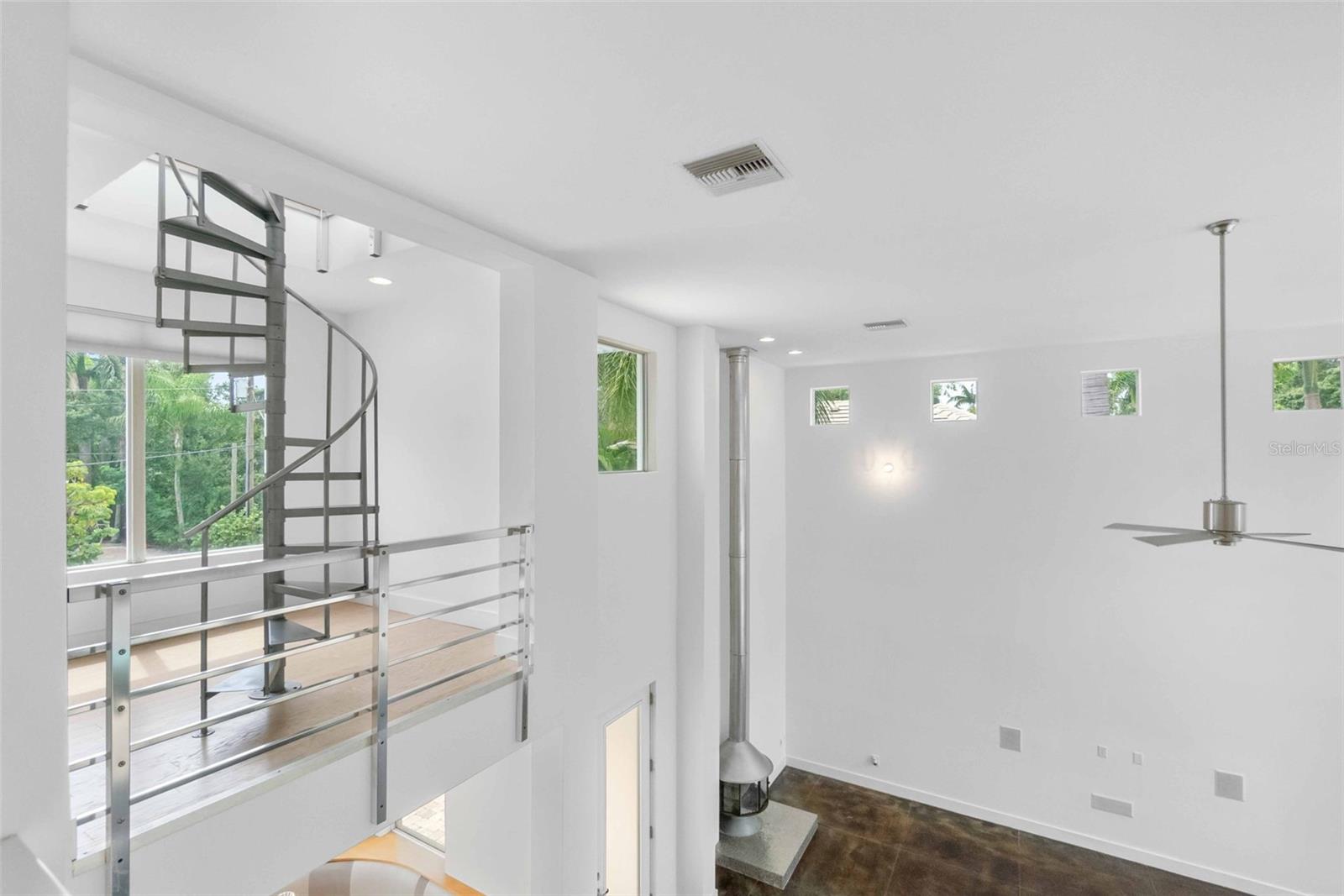 Image 21 of 39 For 1751 Hawthorne Street