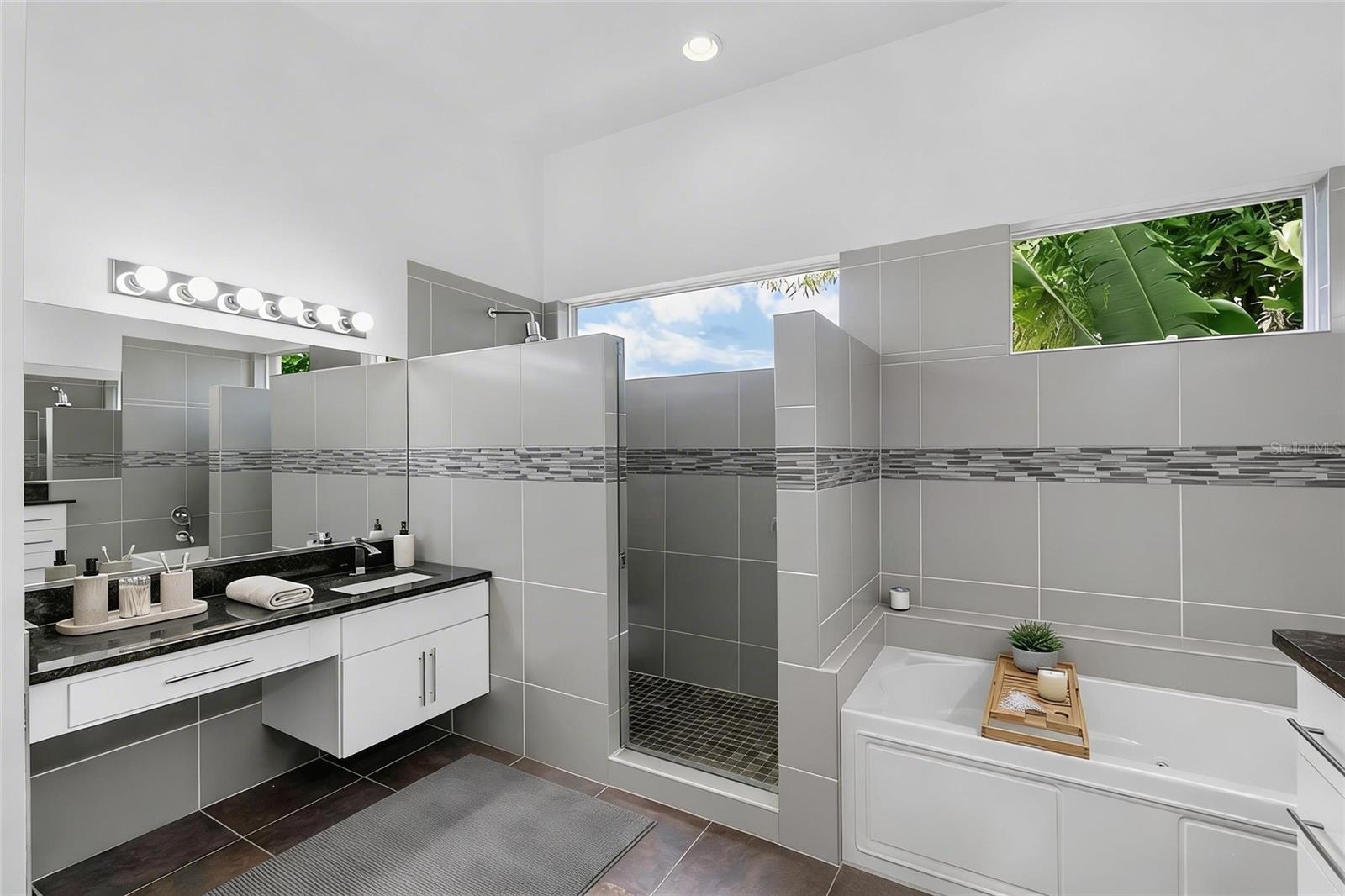 Image 27 of 39 For 1751 Hawthorne Street