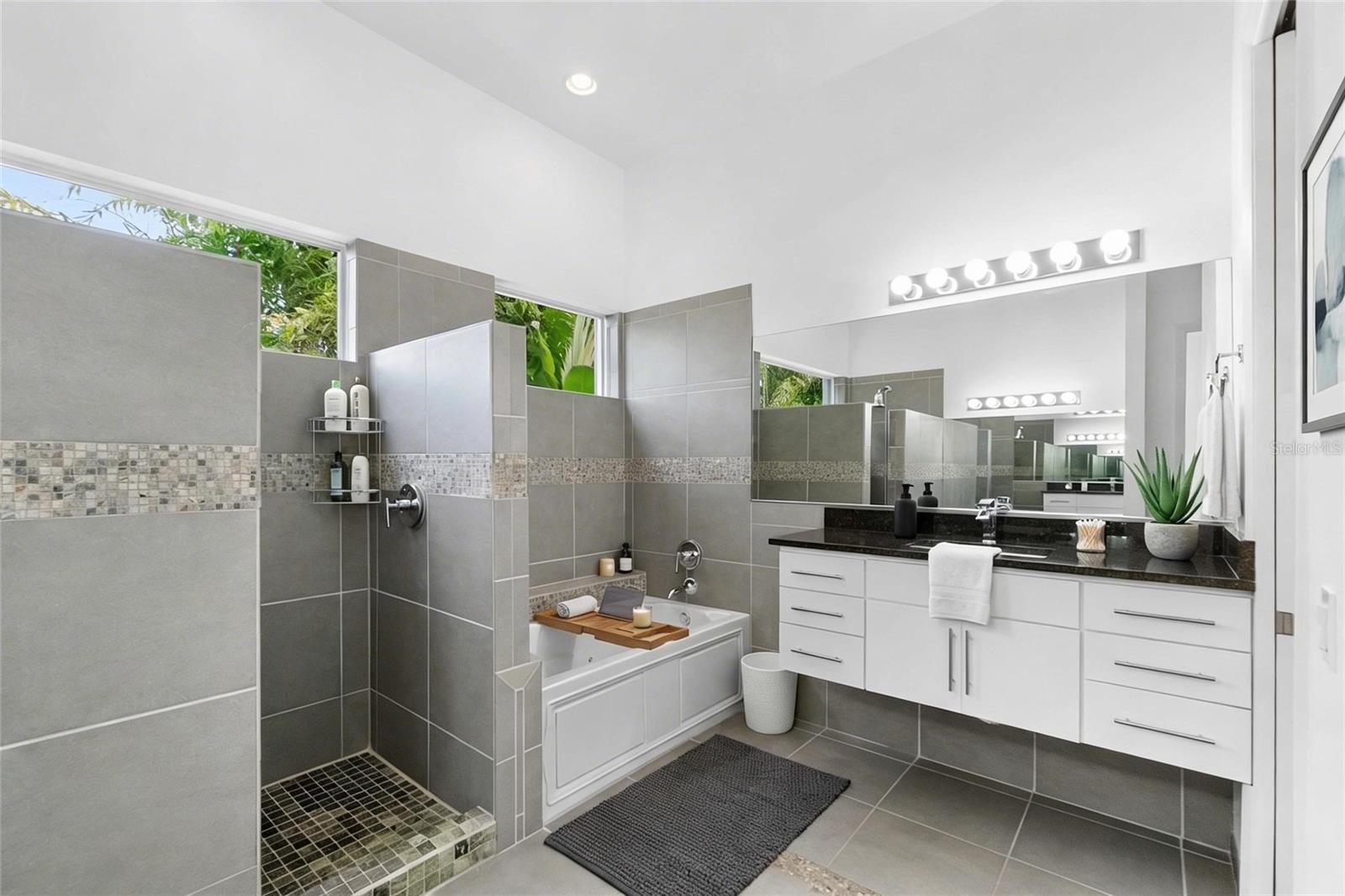 Image 28 of 39 For 1751 Hawthorne Street