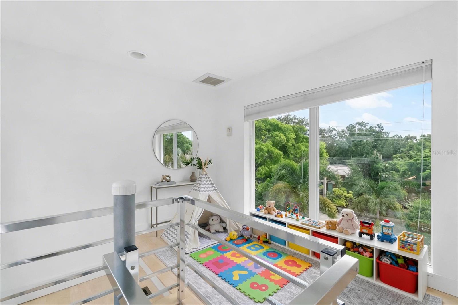 Image 30 of 39 For 1751 Hawthorne Street