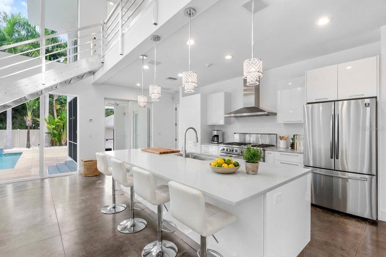 Image 7 of 39 For 1751 Hawthorne Street