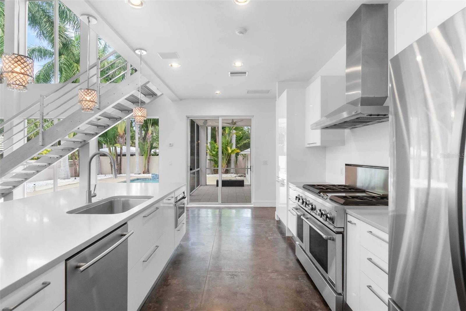 Image 8 of 39 For 1751 Hawthorne Street