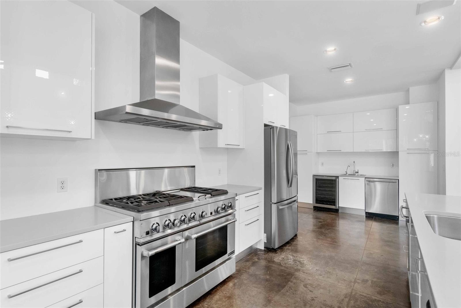 Image 9 of 39 For 1751 Hawthorne Street