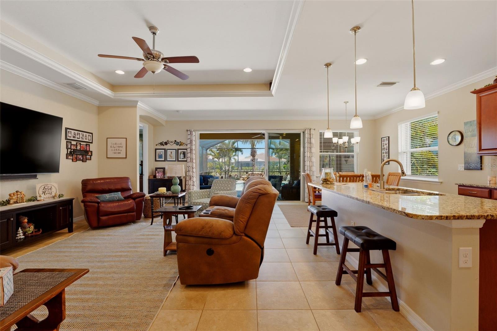 Image 17 of 43 For 11622 Parrotfish Street