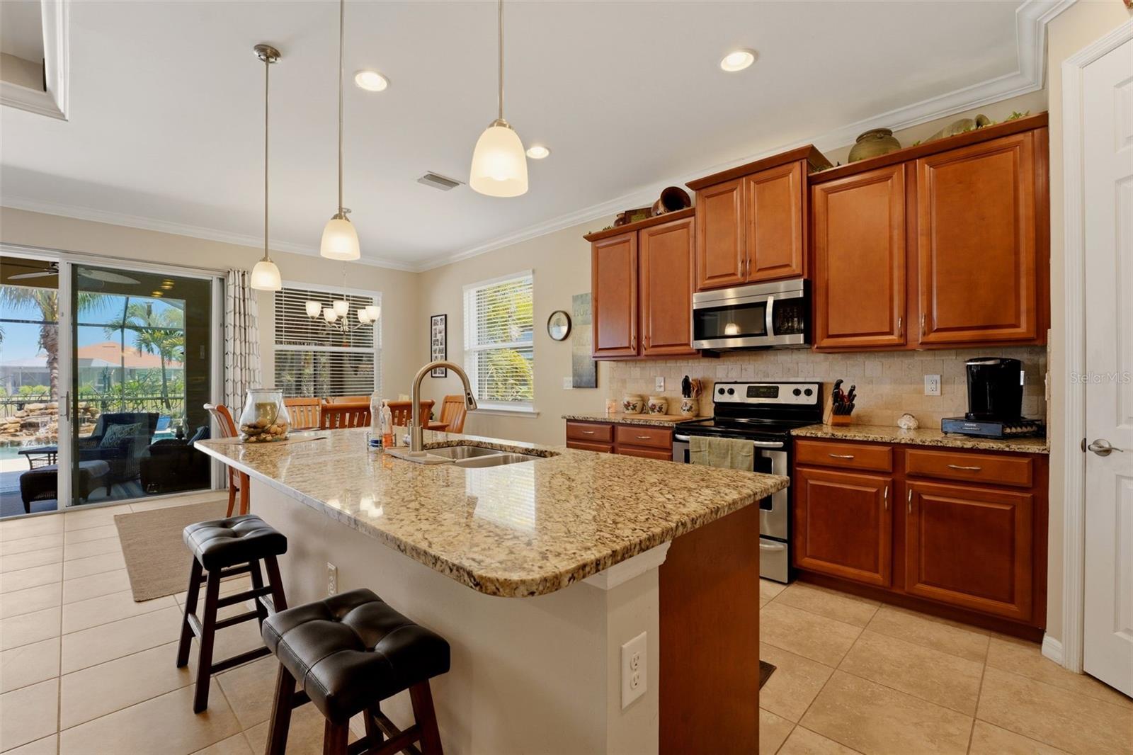 Image 18 of 43 For 11622 Parrotfish Street