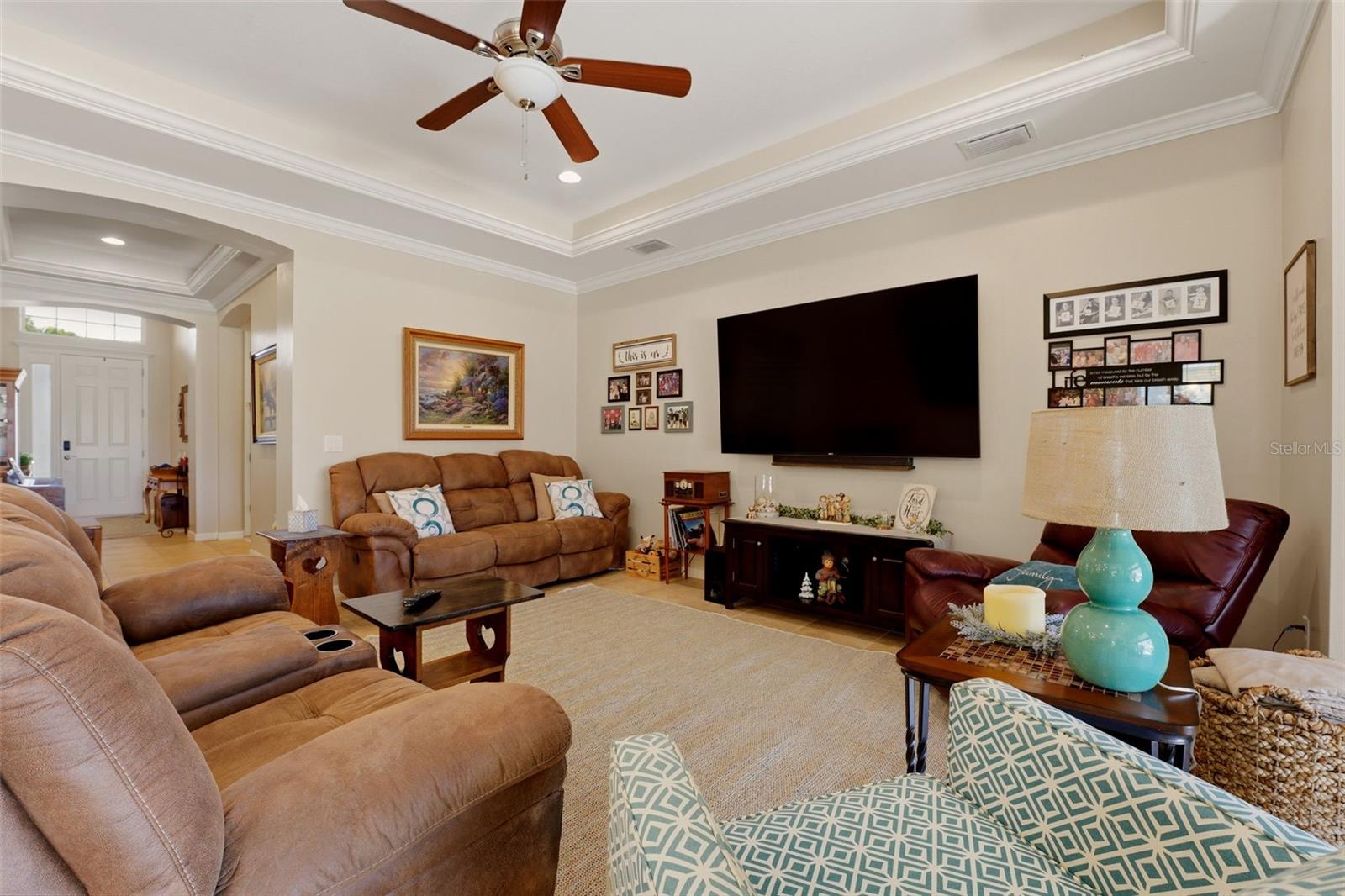 Image 24 of 43 For 11622 Parrotfish Street