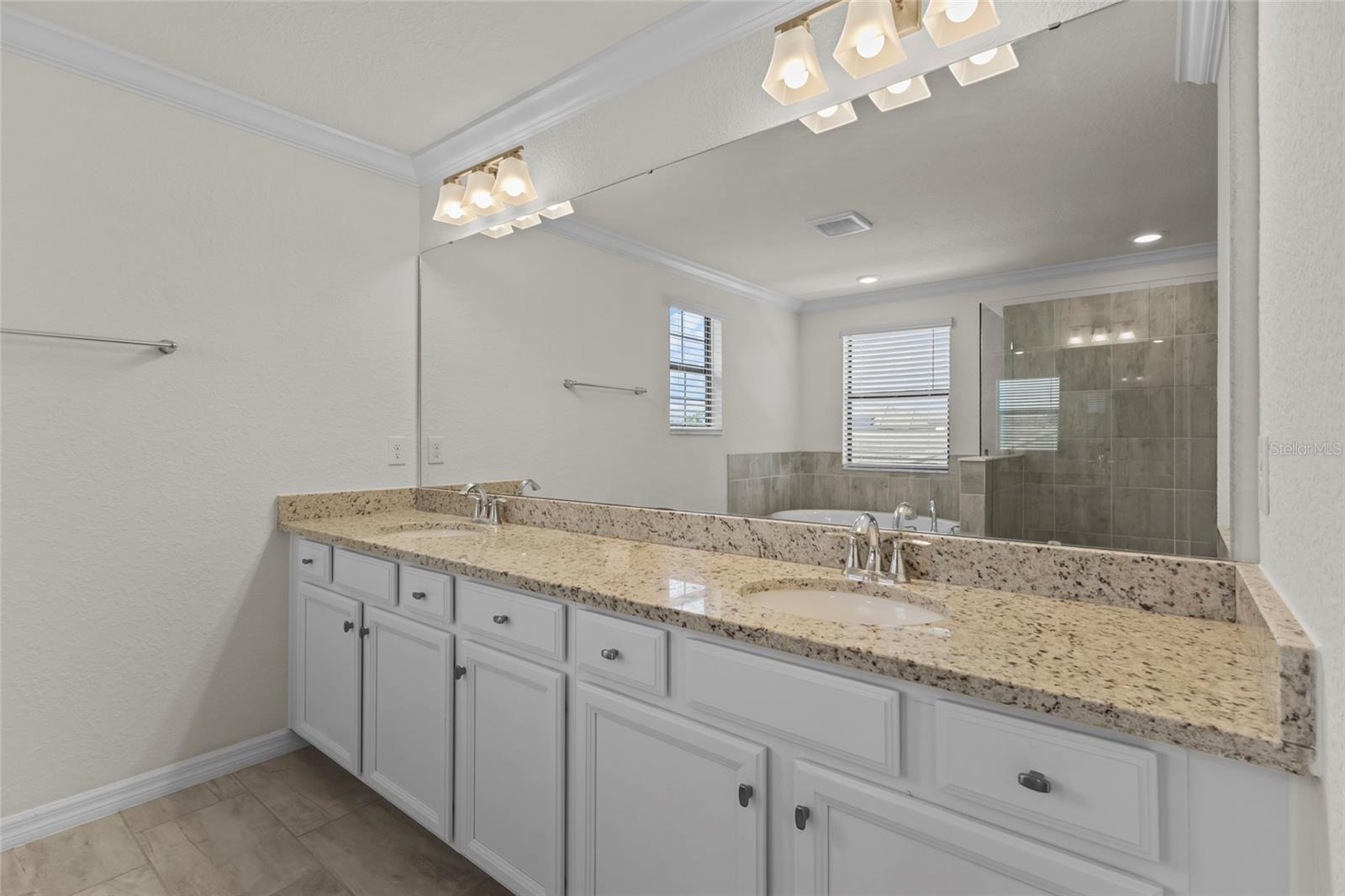 Image 15 of 64 For 6542 Clairborne Lane