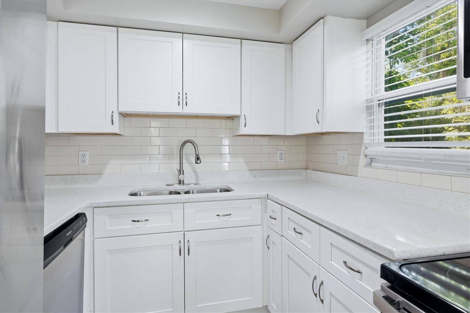 Image 14 of 41 For 2852 Nassau Street