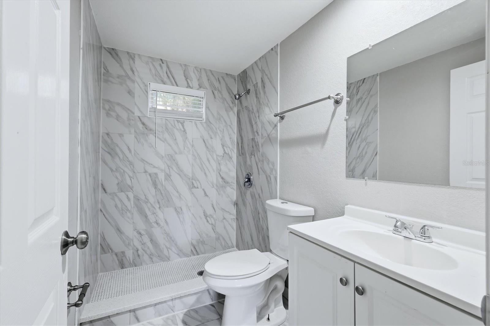 Image 19 of 41 For 2852 Nassau Street