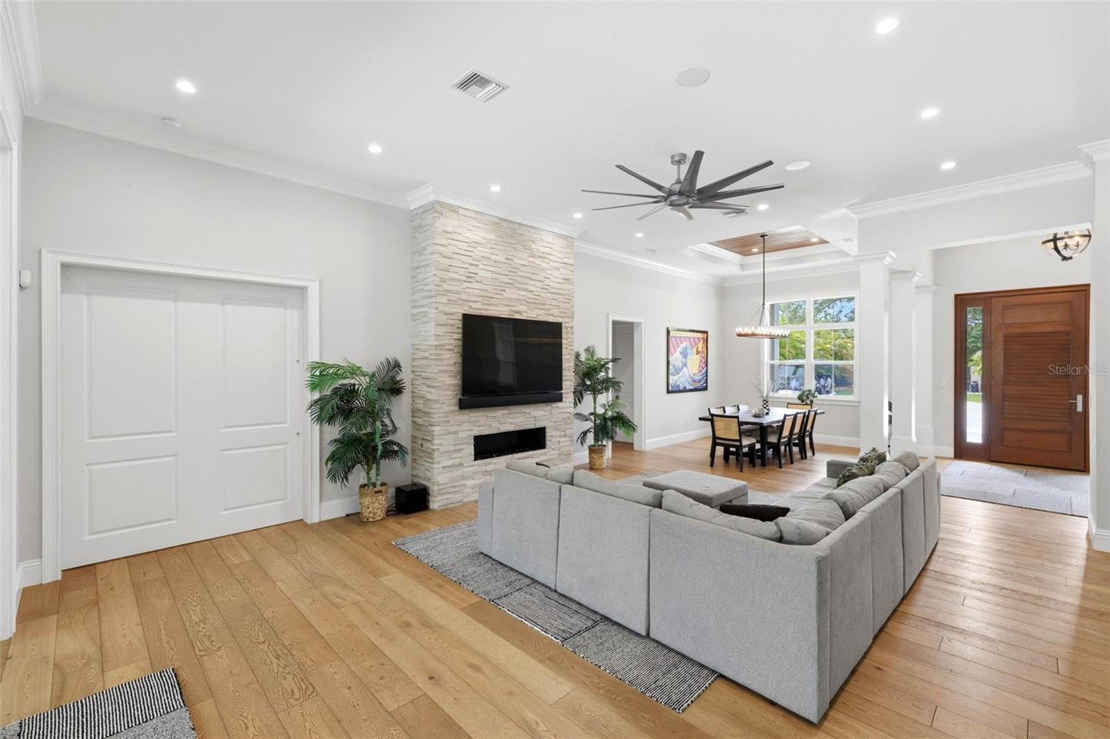 Image 13 of 69 For 1705 Wisconsin Lane