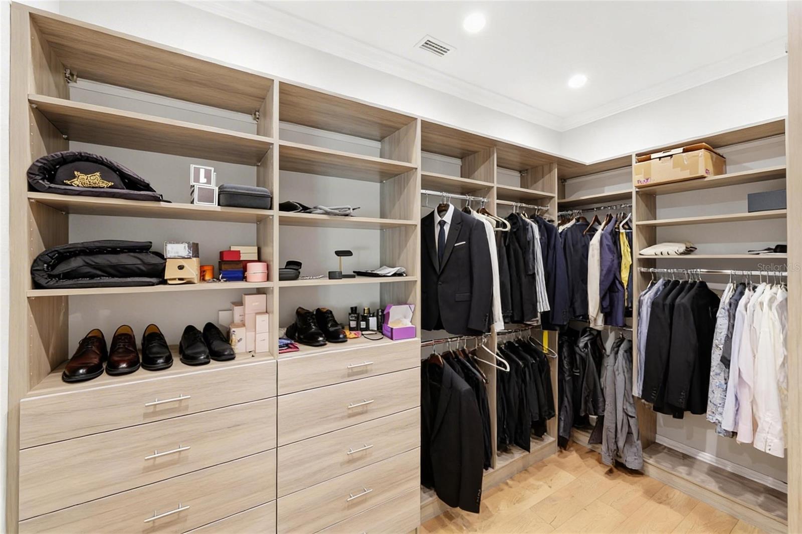 Image 30 of 69 For 1705 Wisconsin Lane