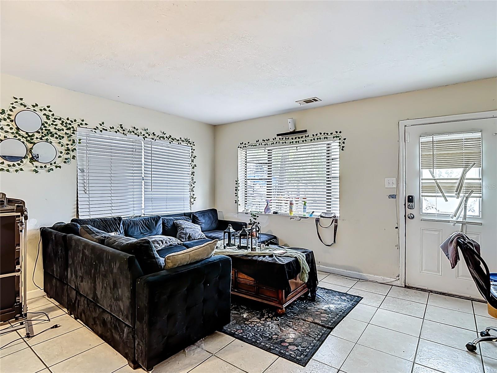 Image 17 of 25 For 3804 52nd Street