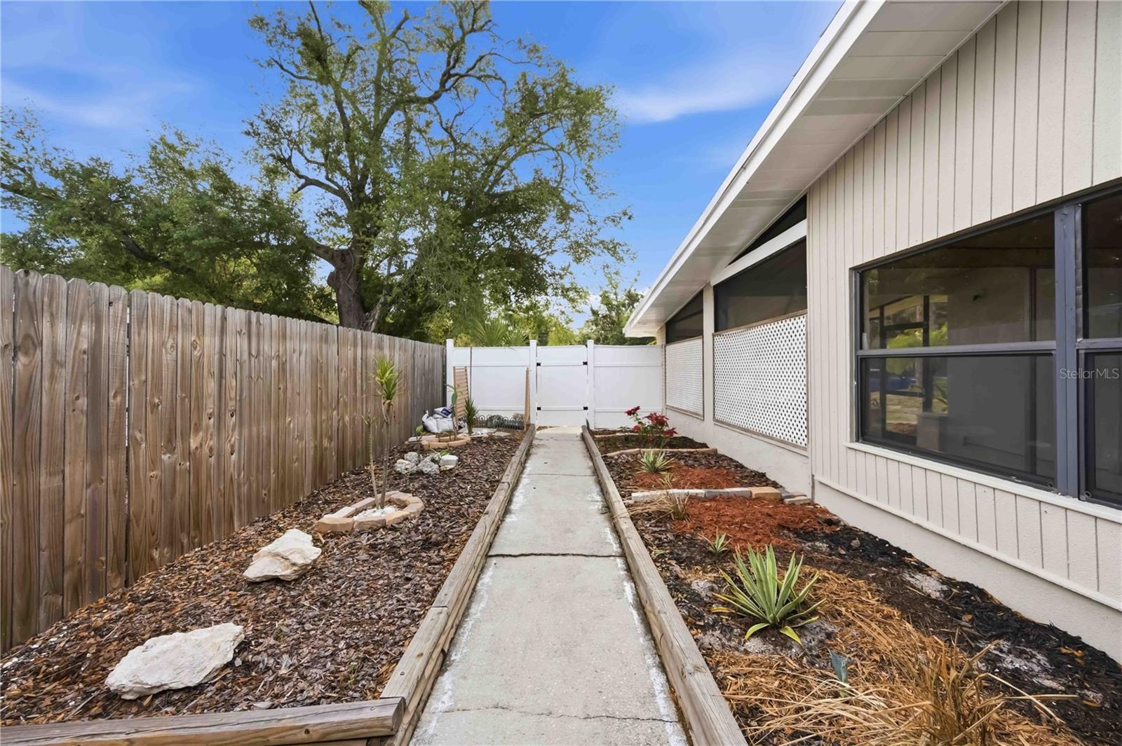 Image 27 of 30 For 2715 Ingot Place