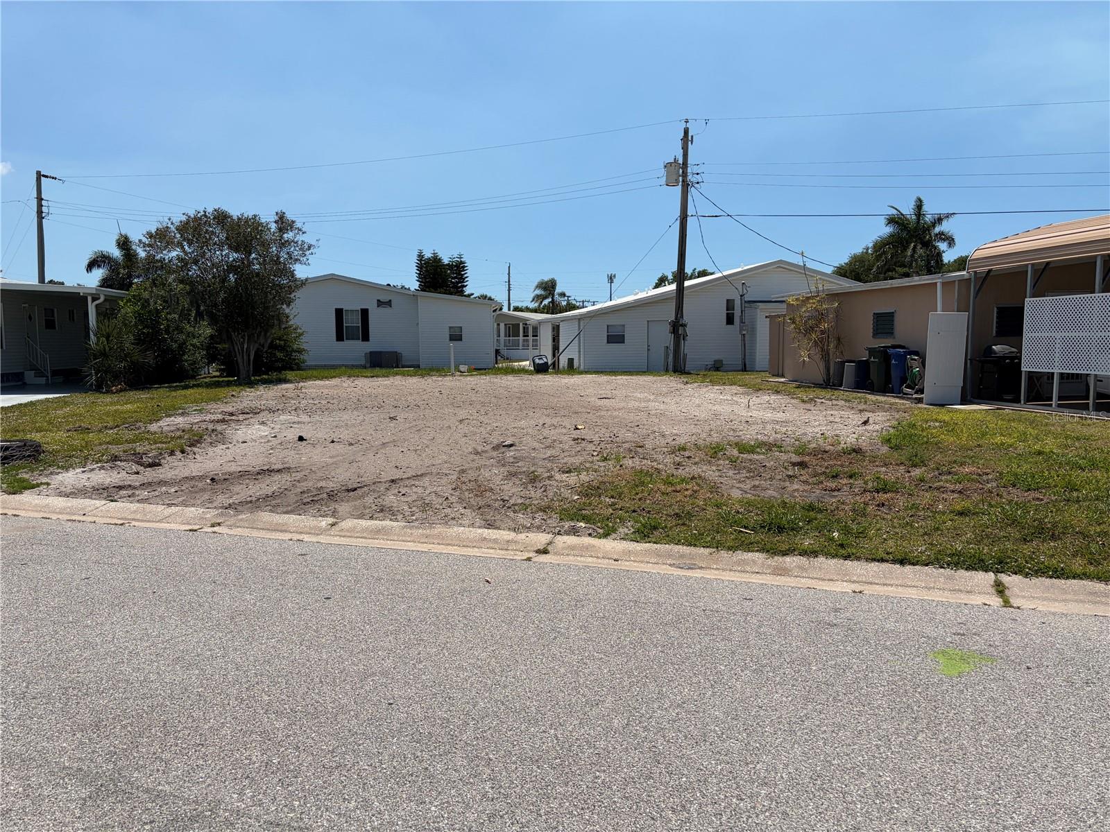 Image 3 of 48 For 4913 Oakland Hills Avenue