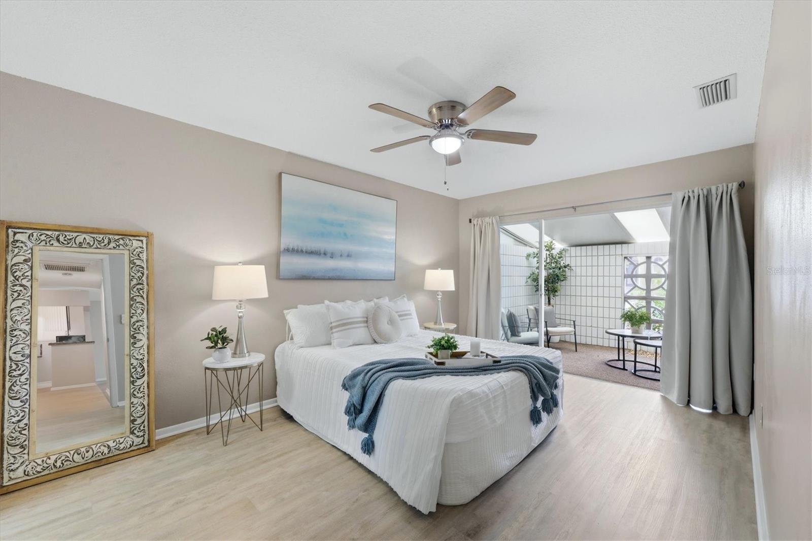 Image 14 of 34 For 405 Menendez Street