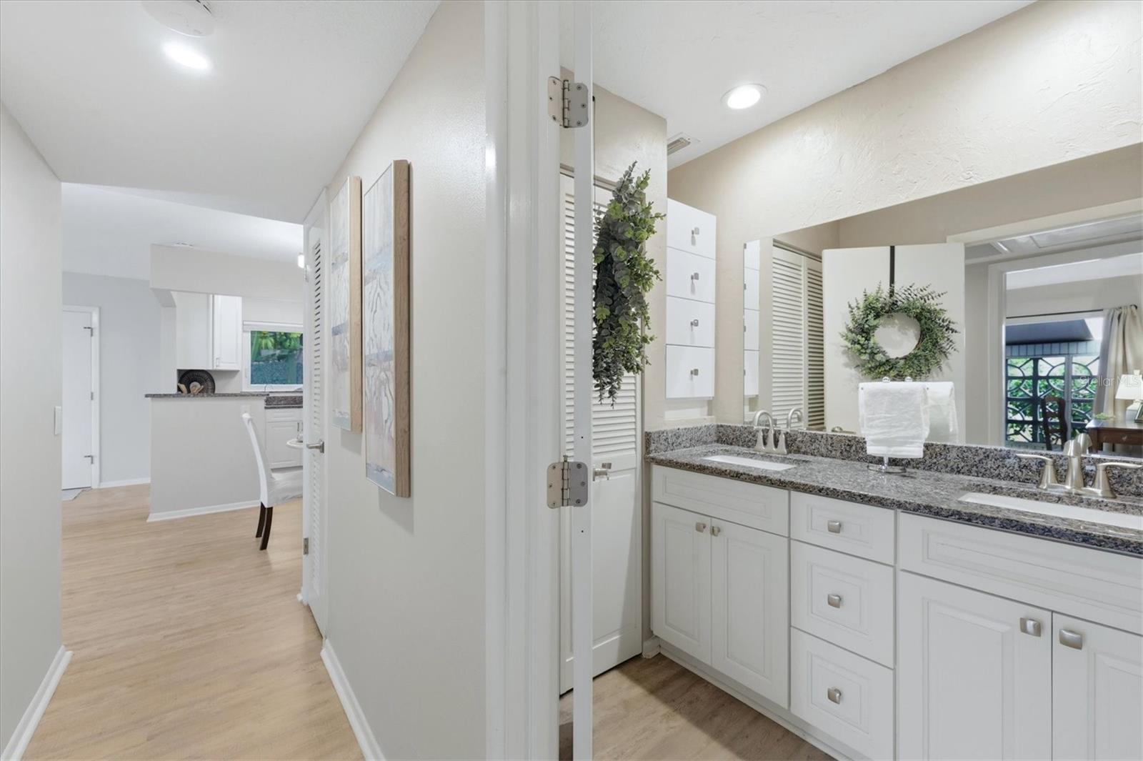 Image 20 of 34 For 405 Menendez Street