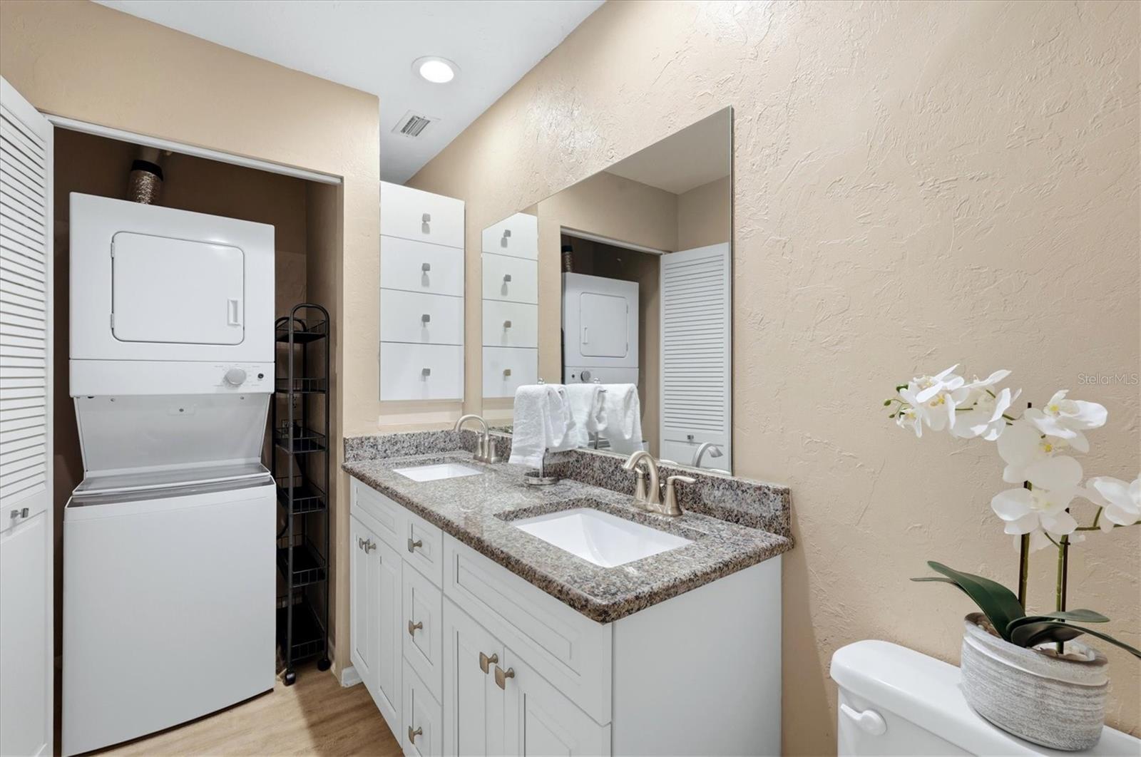 Image 24 of 34 For 405 Menendez Street