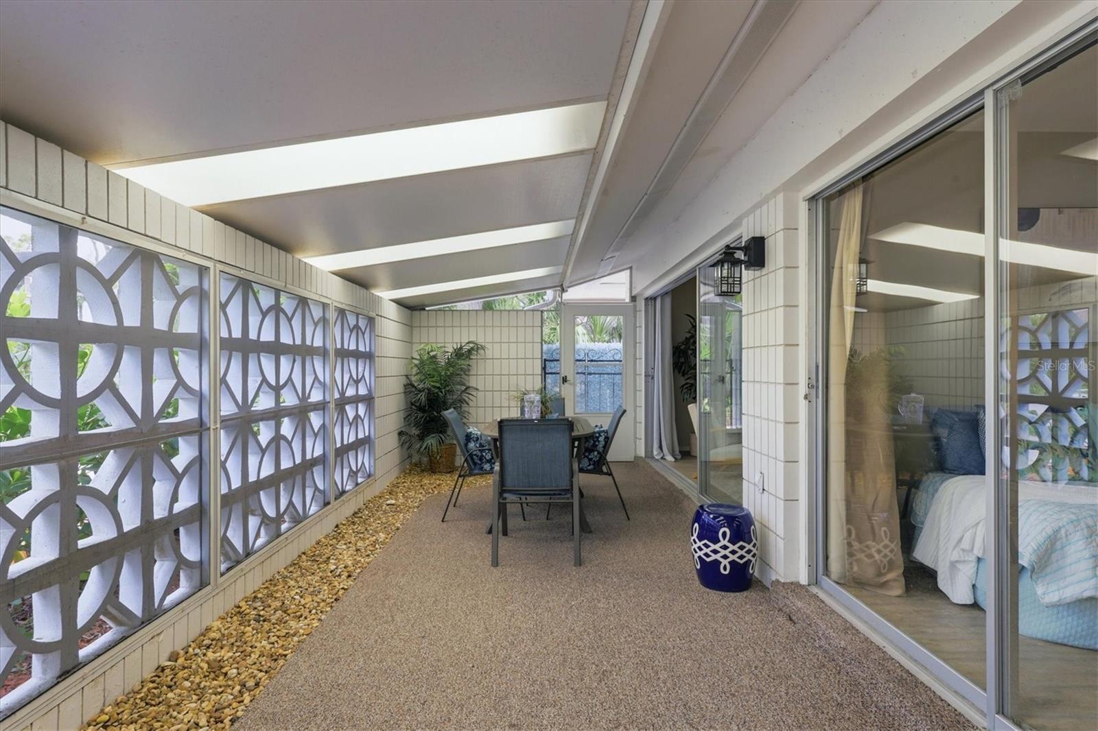 Image 26 of 34 For 405 Menendez Street