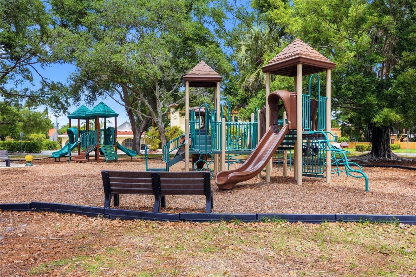 Image 33 of 34 For 405 Menendez Street