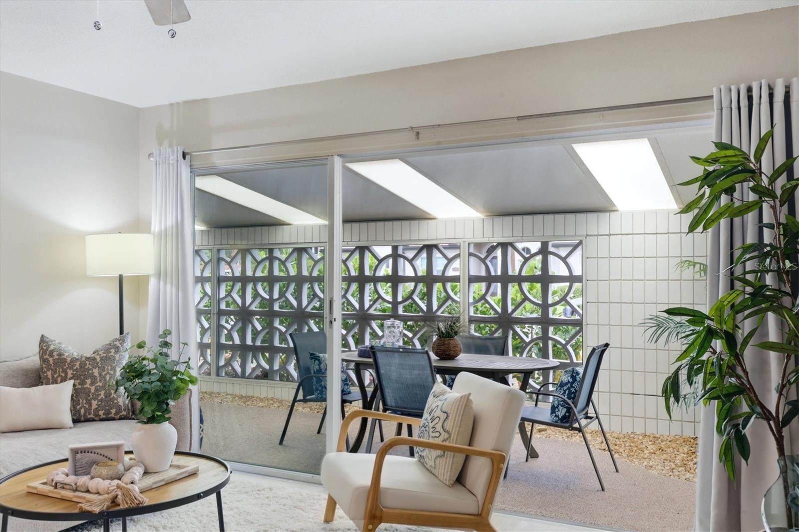 Image 4 of 34 For 405 Menendez Street