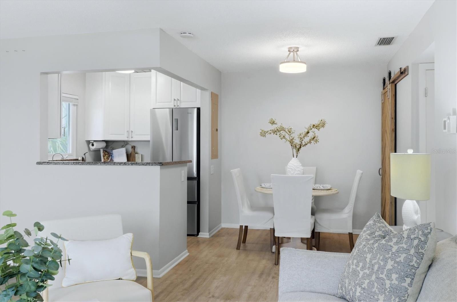 Image 8 of 34 For 405 Menendez Street