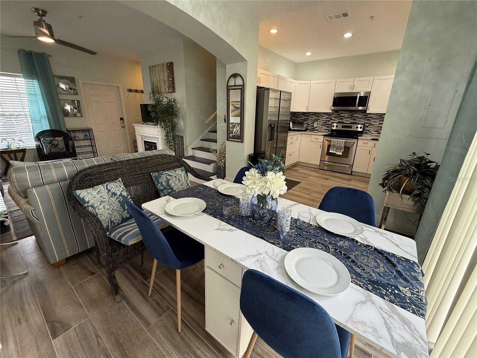 Image 12 of 47 For 3304 Lisa Lane 102